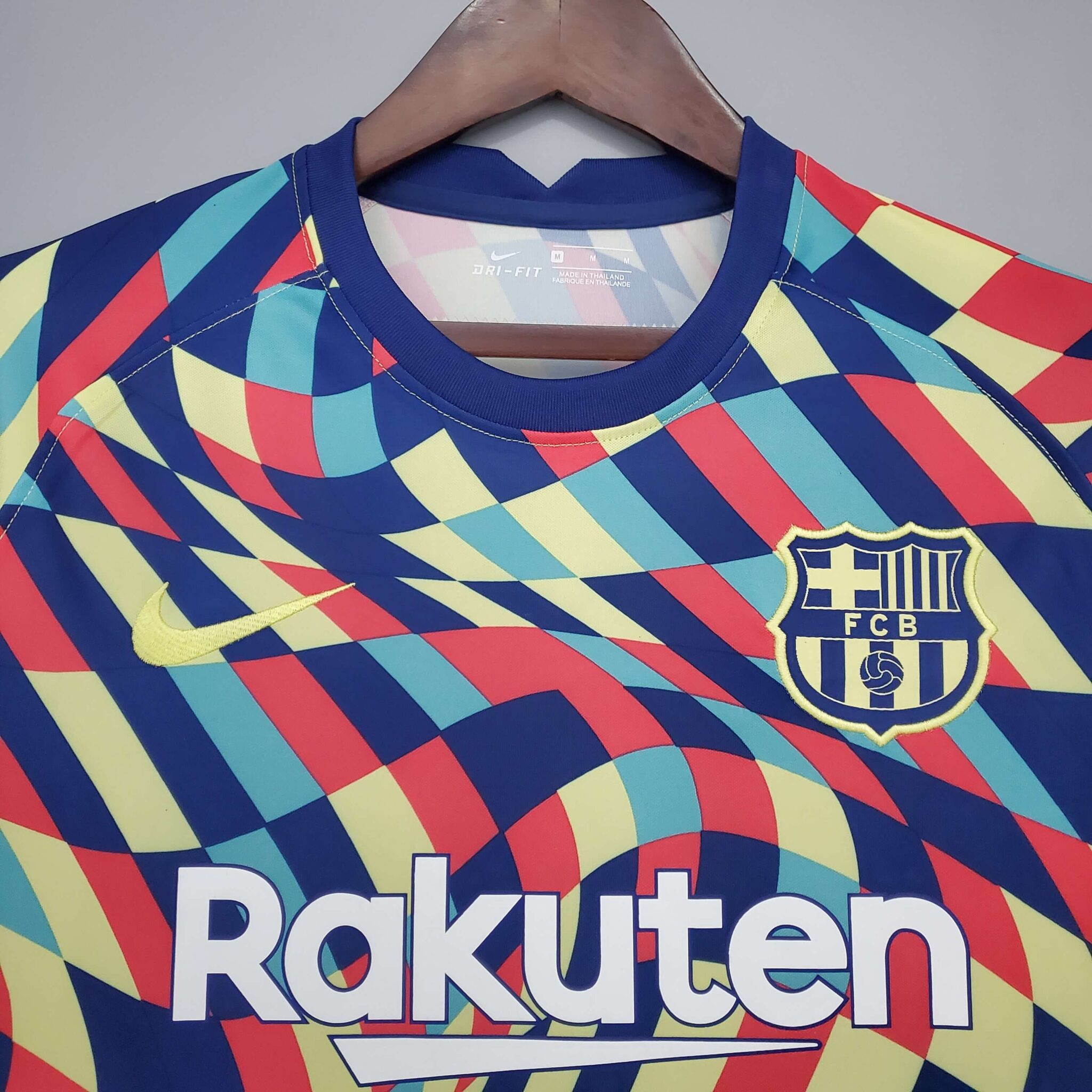 barca pre match kit