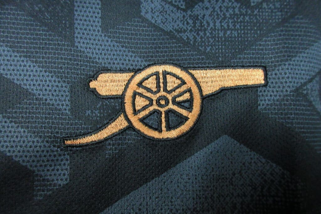 Arsenal 22/23 Away Kit – Fan Version