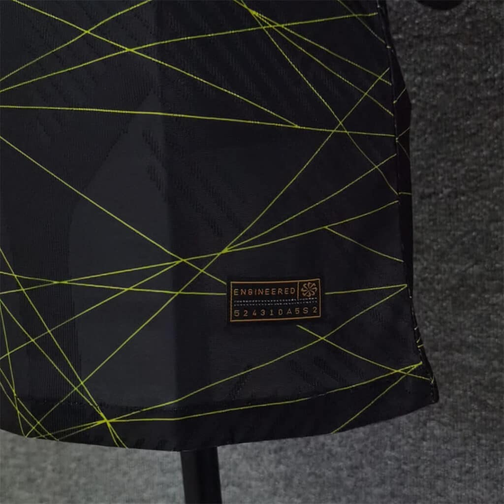 Paris Saint-Germain 22/23 Fourth Kit – Player Version