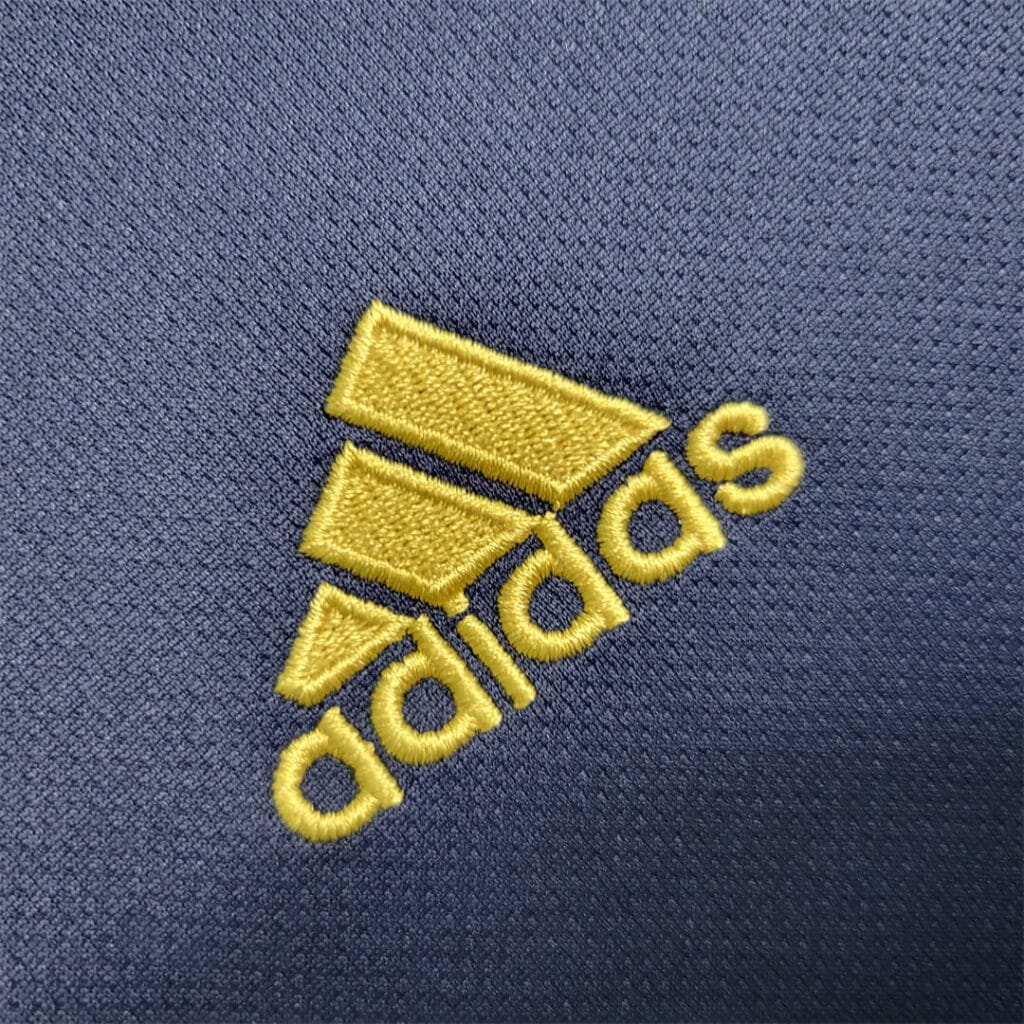 Arsenal 23/24 Training Kit – Fan Version