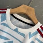 Hashtag United Away (3)