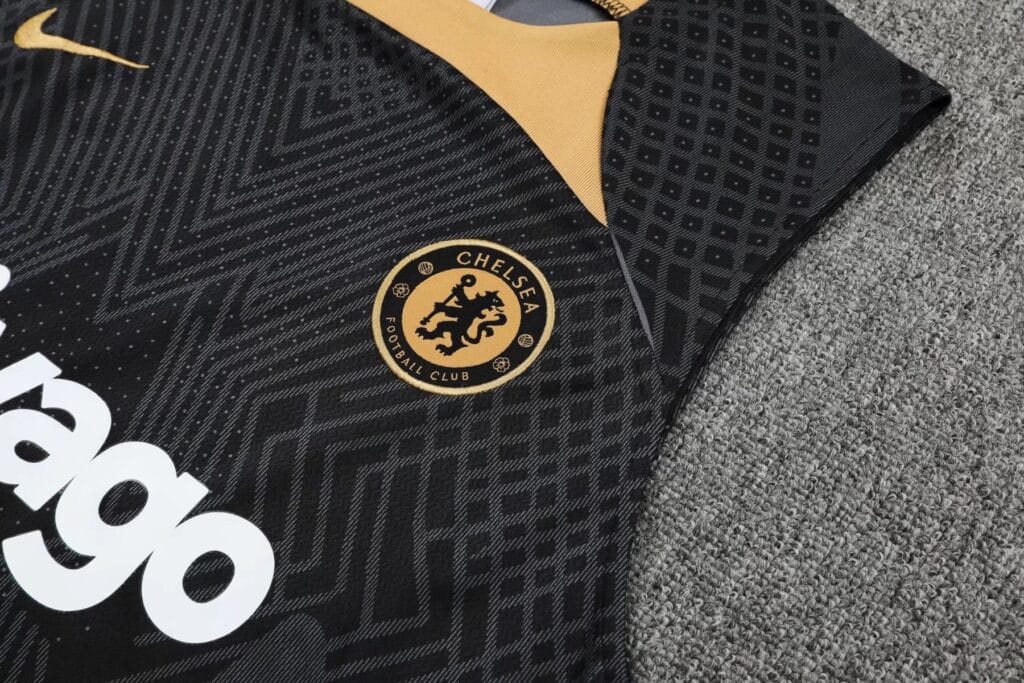 Chelsea FC 23/24 Black/Gold Training Set