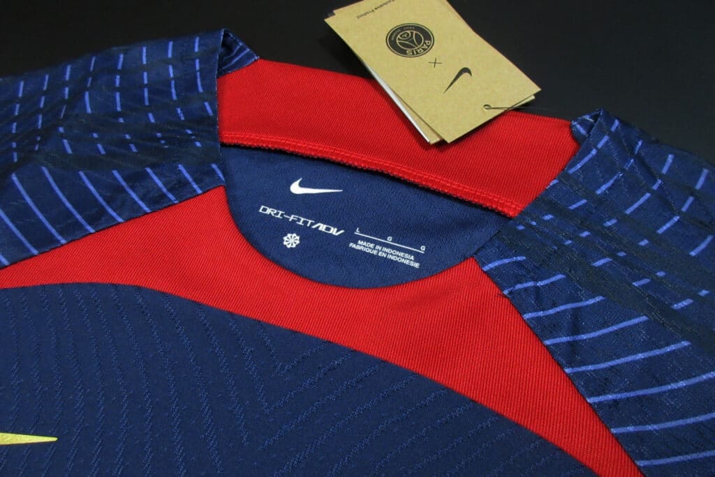 Paris Saint-Germain 23/24 Training Kit – Player Version