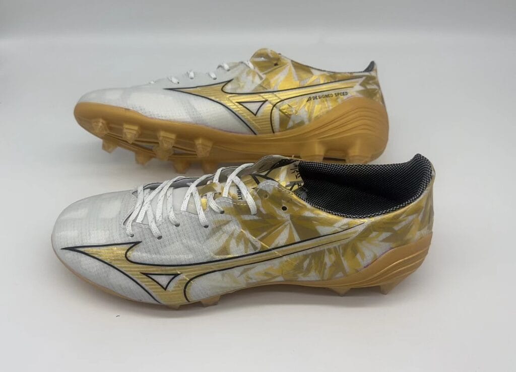 Mizuno Alpha ‘Prism Gold’ Pack