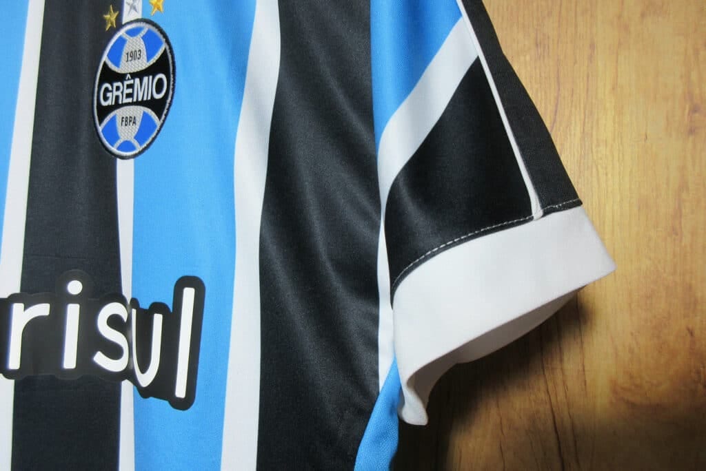 Gremio 23/24 Home Kit – Fan Version