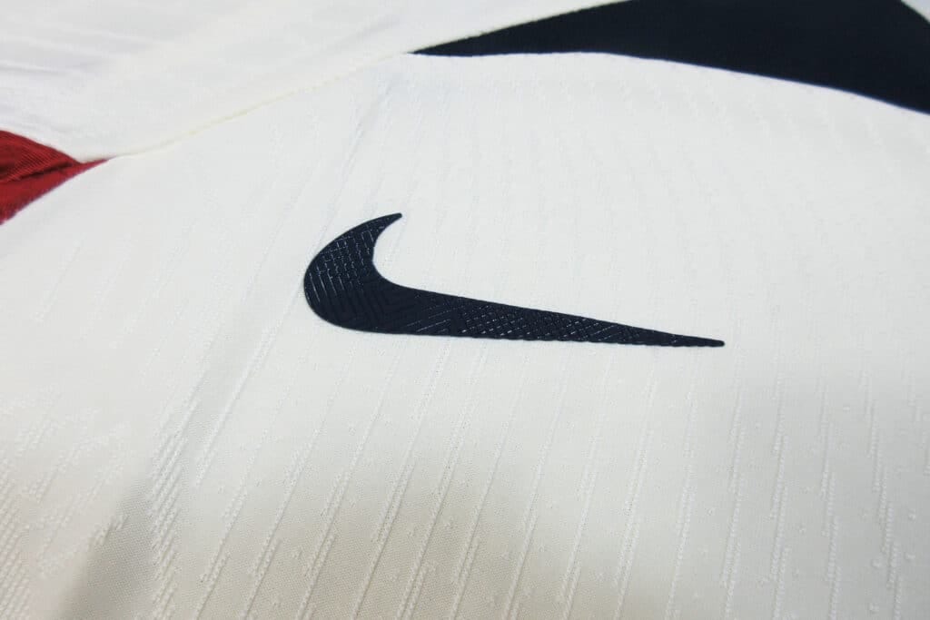 Paris Saint-Germain 23/24 Training Kit – Player Version