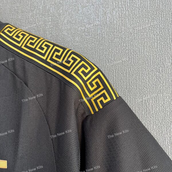 Arsenal x Versace Black Player Version (4) Arsenal x Versace Black Player Version (4)