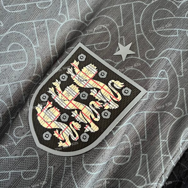 England x Burberry Player Version (2) England x Burberry Player Version (2)