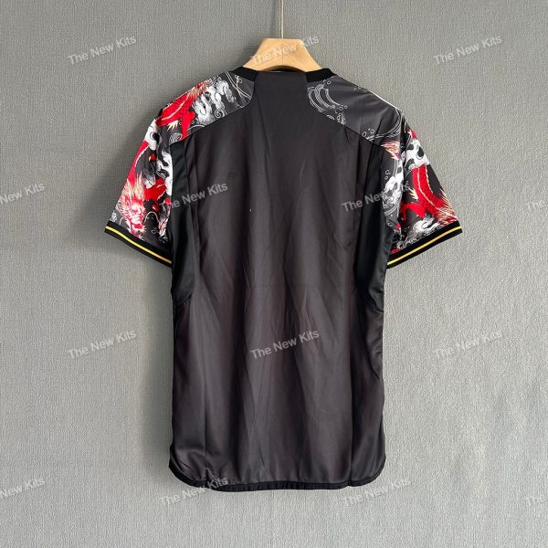 Real Madrid Dragon Black 2024 (7) Real Madrid Dragon Black 2024 (7)