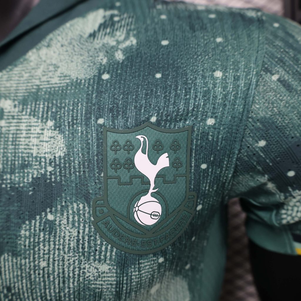 Tottenham 24/25 Third Kit – Player Version