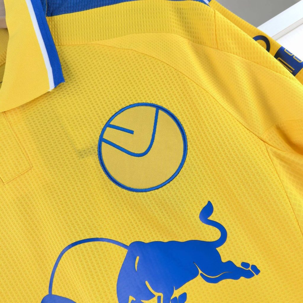 Leeds 24/25 Away Kit – Fan Version