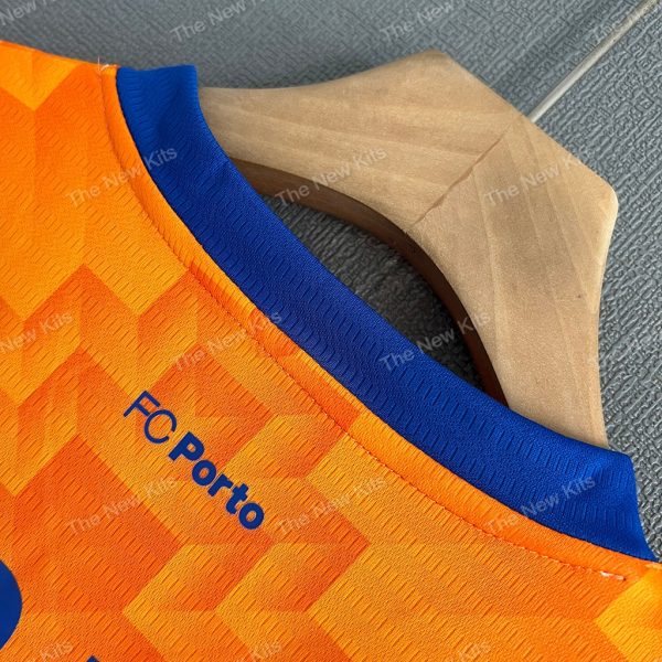 Porto Away (6) Porto Away (6)