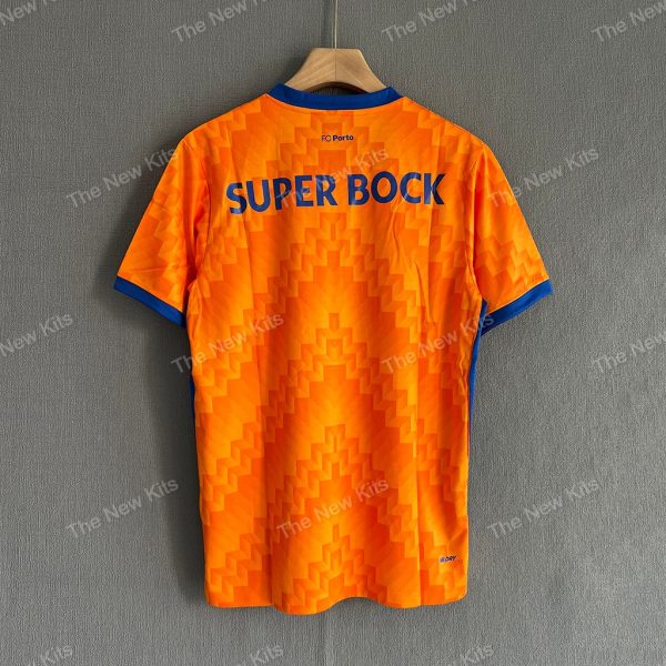 Porto Away (7) Porto Away (7)