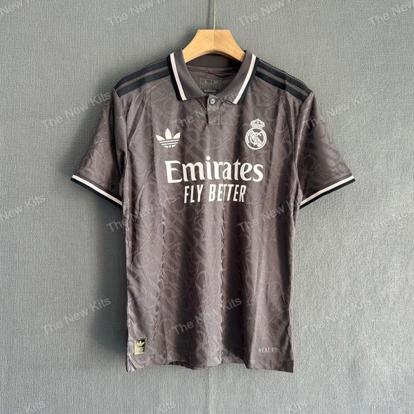 Real Madrid Third Player Version (1)