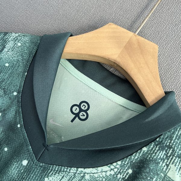 Tottenham Hotspur Third (3) Tottenham Hotspur Third (3)