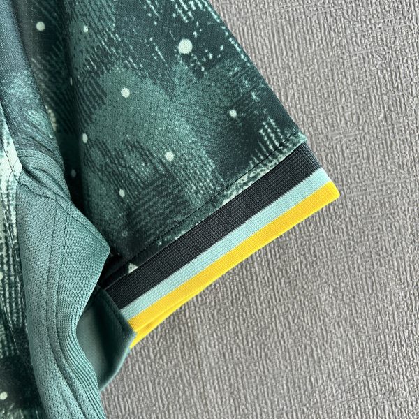 Tottenham Hotspur Third (4) Tottenham Hotspur Third (4)