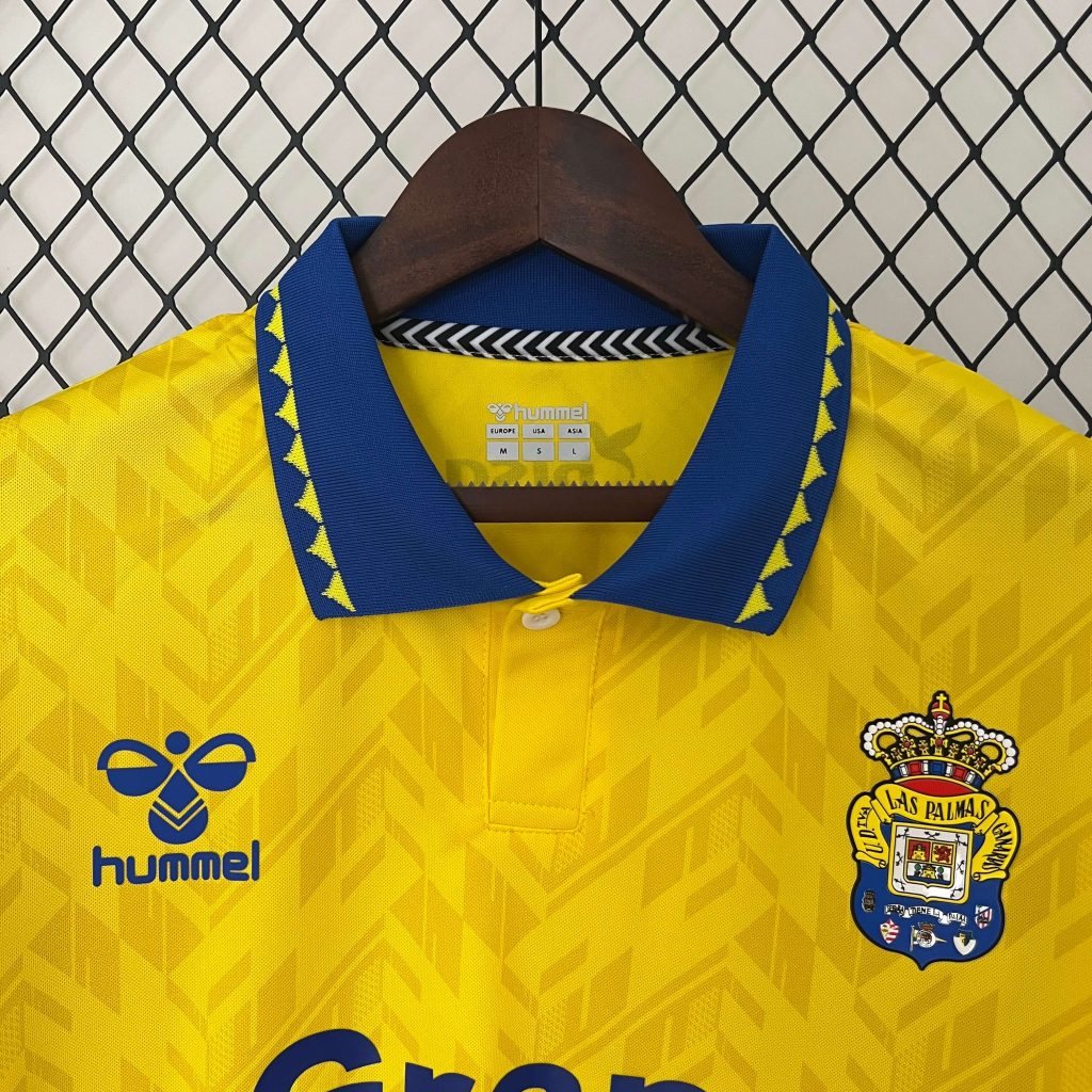 Las Palmas 24/25 Home Kit – Fan Version