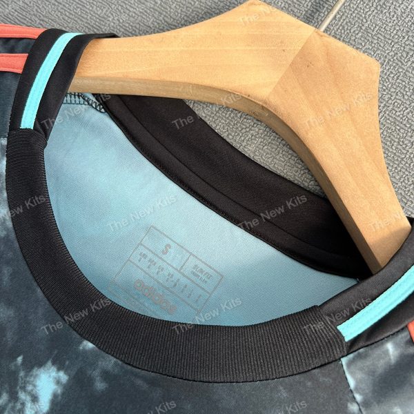 Bayern Munich Away (3) Bayern Munich Away (3)