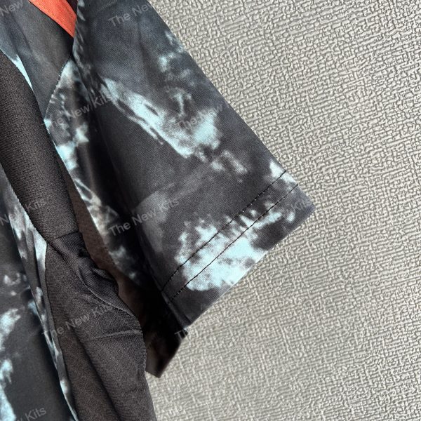 Bayern Munich Away (4) Bayern Munich Away (4)