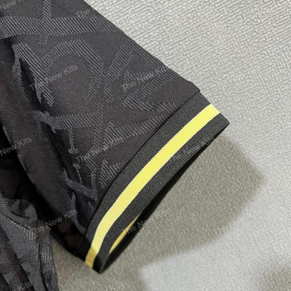 Real Madrid Special Black Player Version (4) Real Madrid Special Black Player Version (4)