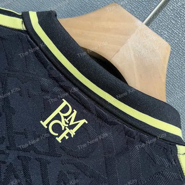 Real Madrid Special Black Player Version (6) Real Madrid Special Black Player Version (6)