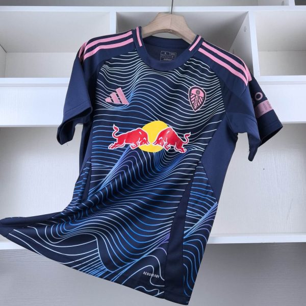 b718c3c9 (1) b718c3c9 (1)