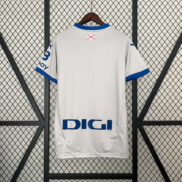 ba0fcc6e (1) ba0fcc6e (1)