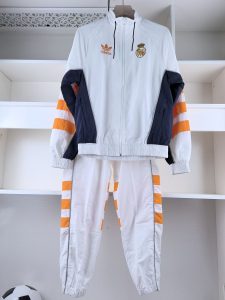 Real Madrid 24/25 Retro Trefoil TrackSuit