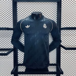 Real Madrid 24/25 Special Retro Kit - Player version