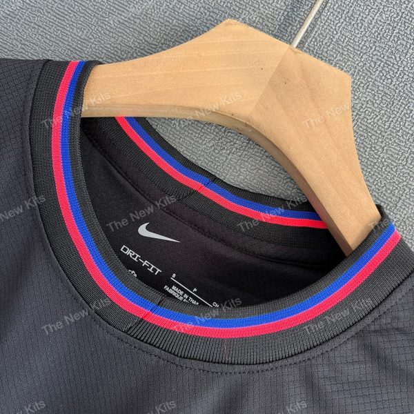 Barcelona Concept Black Purple (3) Barcelona Concept Black Purple (3)