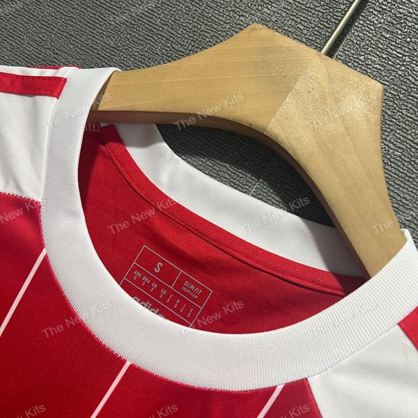 Colo-Colo Third (3) Colo-Colo Third (3)