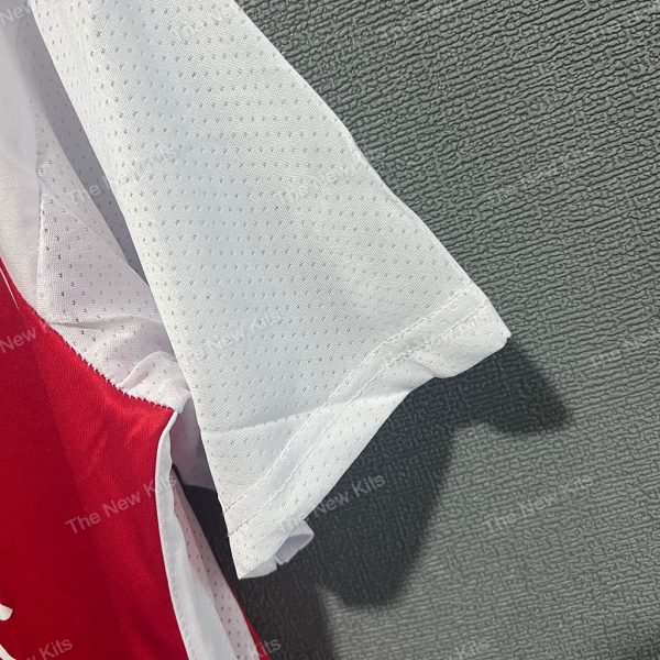 Colo-Colo Third (4) Colo-Colo Third (4)