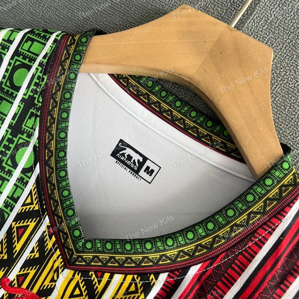 Mali Home (3) Mali Home (3)