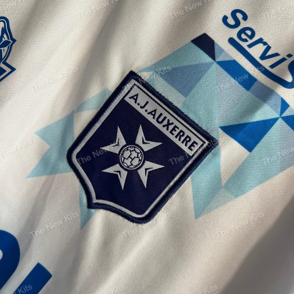 Auxerre Home (2) Auxerre Home (2)