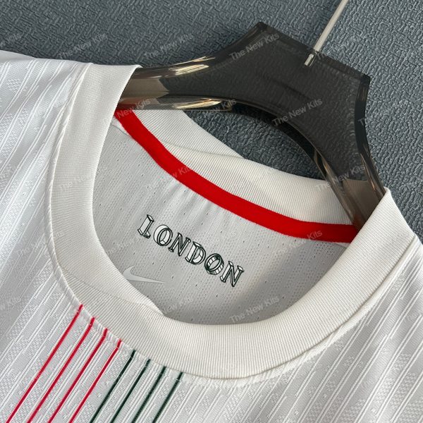 Chelsea Away Player Version (3) Chelsea Away Player Version (3)