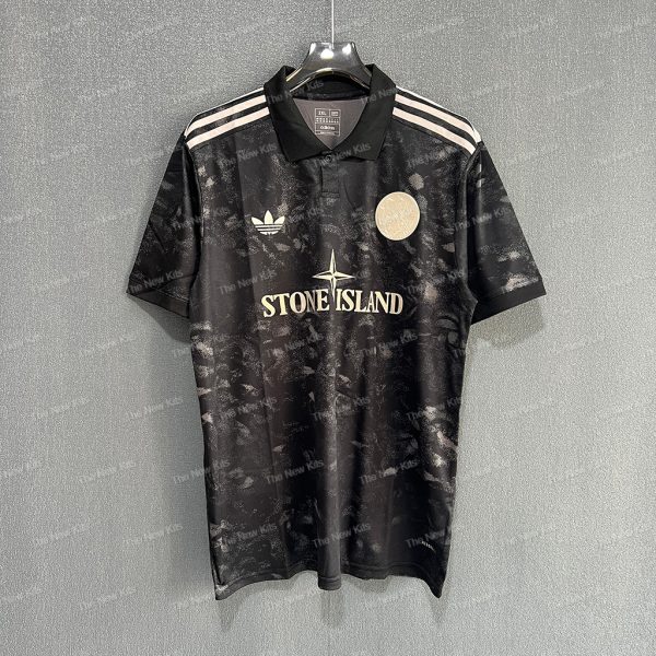Ajax x Stone Island (1) Ajax x Stone Island (1)