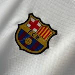 Barcelona Coldplay White (2)