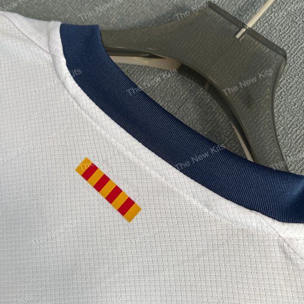 Barcelona Coldplay White (6) Barcelona Coldplay White (6)