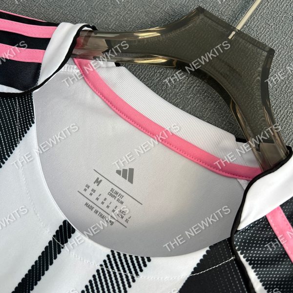 Juventus Home (3) Juventus Home (3)