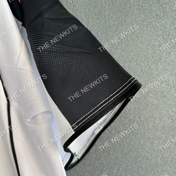 Juventus Home (4) Juventus Home (4)