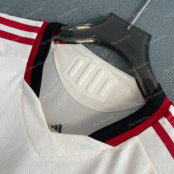 Liverpool Away Player Version (3) Liverpool Away Player Version (3)