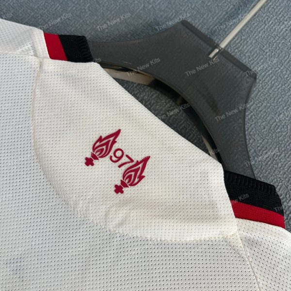 Liverpool Away Player Version (6) Liverpool Away Player Version (6)