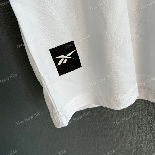 Panama Away (5) Panama Away (5)