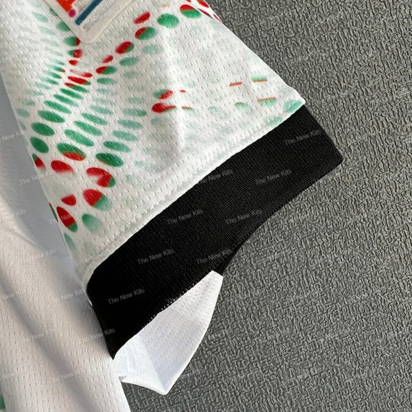 Portugal Away (4) Portugal Away (4)