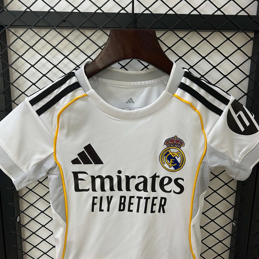 Real Madrid 25/26 Home Kit – Kids Kit