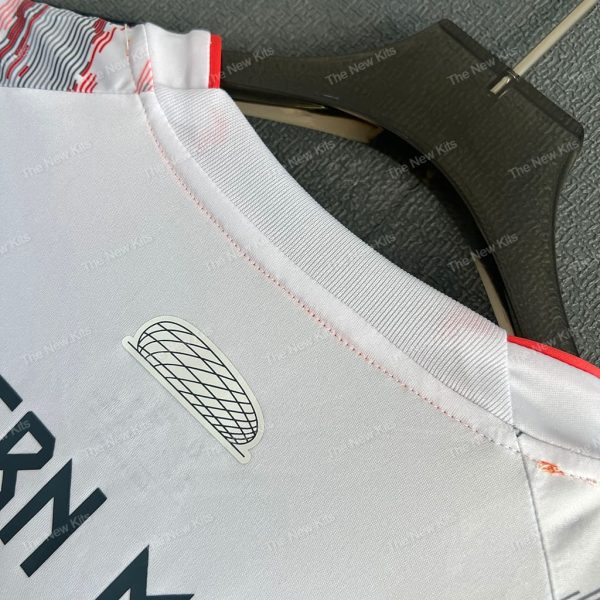 Bayern Munich Away (6) Bayern Munich Away (6)