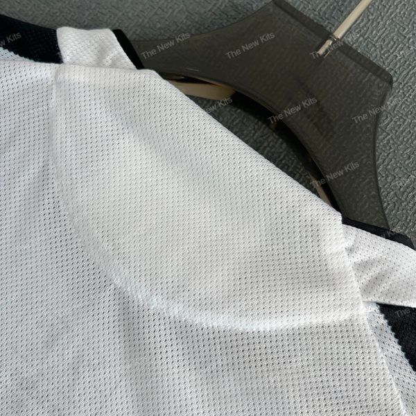 Juventus Home Player Version (6) Juventus Home Player Version (6)