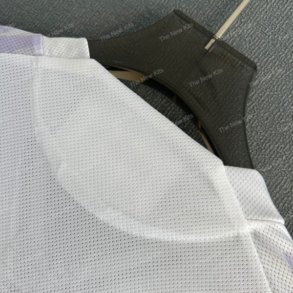 Man Utd Away Player Version (6) Man Utd Away Player Version (6)