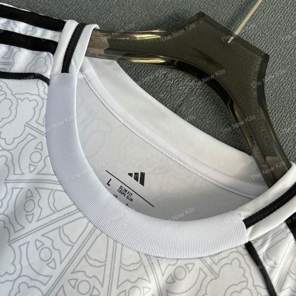 Nottingham Forest Away (3) Nottingham Forest Away (3)