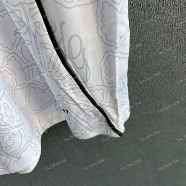 Nottingham Forest Away (5) Nottingham Forest Away (5)